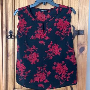 𝅺***** 5 for $25 Shein Sleeveless Top with Scalloped Arm Openings